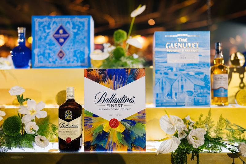 Rượu Ballantine's Finest hộp quà tết 2026
